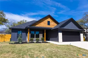 1105 W 1st St, Lampasas, TX 76550 - Photo 2