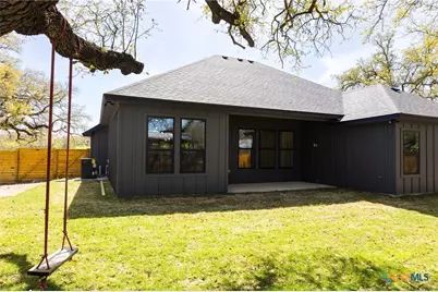 1105 W 1st Street, Lampasas, TX 76550 - Photo 34