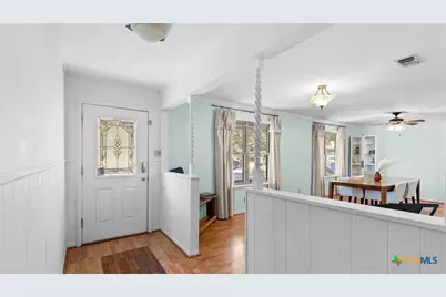 111 Mission Drive, New Braunfels, TX 78130 - Photo 4