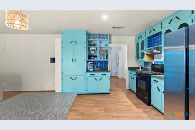 111 Mission Drive, New Braunfels, TX 78130 - Photo 10