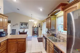 164 Russell Rd, Victoria, TX 77904 - Photo 16