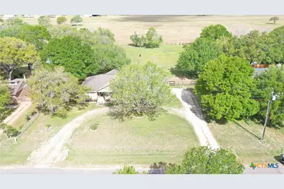164 Russell Road, Victoria, TX 77904 - Photo 2