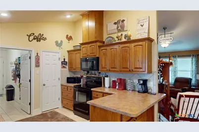 164 Russell Road, Victoria, TX 77904 - Photo 14