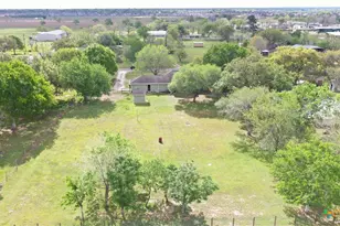 164 Russell Rd, Victoria, TX 77904 - Photo 4