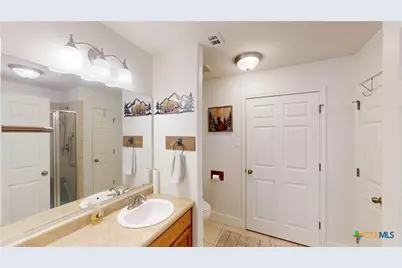 164 Russell Road, Victoria, TX 77904 - Photo 28