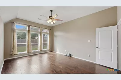 2125 Pioneer Pass, Seguin, TX 78155 - Photo 12