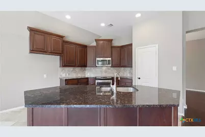 2125 Pioneer Pass, Seguin, TX 78155 - Photo 12