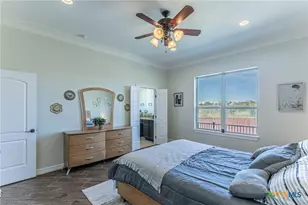 300 Magan Ln, Jarrell, TX 76537 - Photo 14