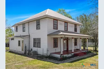 205 Hubbard Street, Yoakum, TX 77995 - Photo 26