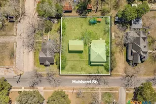 205 Hubbard St, Yoakum, TX 77995 - Photo 16