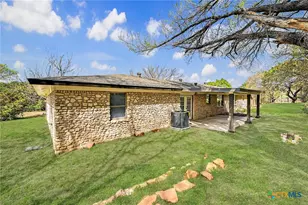 369 County Rd 4314, Lampasas, TX 76550 - Photo 26