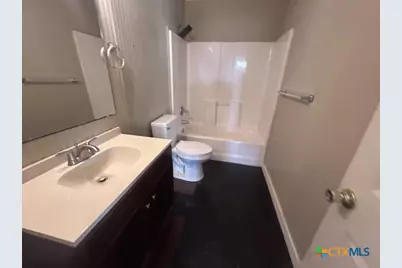 902 Simpson Street, Yoakum, TX 77995 - Photo 10