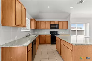 4837 Park Gln, Marion, TX 78124 - Photo 10