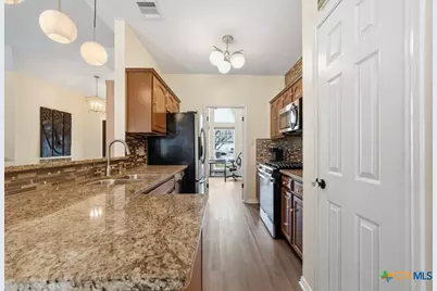 2008 Lancaster Street, San Marcos, TX 78666 - Photo 8