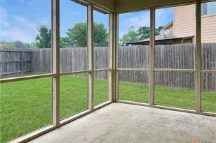 1311 Fern Ct, Gonzales, TX 78629 - Photo 24