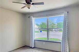 1311 Fern Ct, Gonzales, TX 78629 - Photo 10