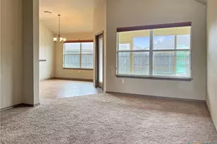 1311 Fern Ct, Gonzales, TX 78629 - Photo 4