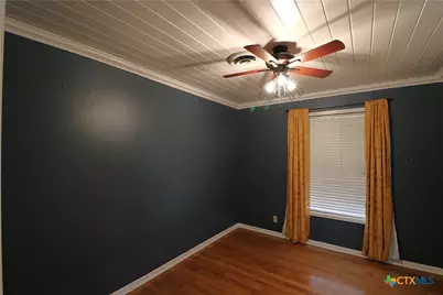 417 Salisbury Lane, Victoria, TX 77904 - Photo 10