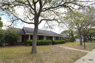 417 Salisbury Ln, Victoria, TX 77904 - Photo 2