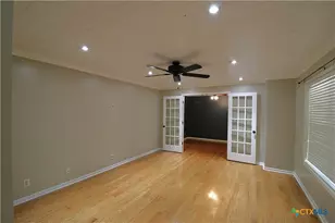 417 Salisbury Ln, Victoria, TX 77904 - Photo 6