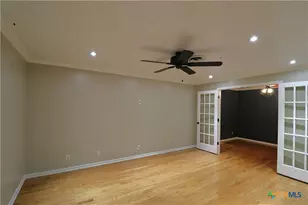 417 Salisbury Ln, Victoria, TX 77904 - Photo 8