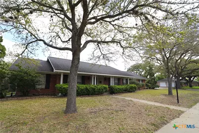 417 Salisbury Lane, Victoria, TX 77904 - Photo 2