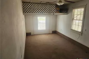 1415 N 7th St, Temple, TX 76501 - Photo 8