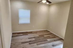 1817 E Barton Ave, Temple, TX 76501 - Photo 8