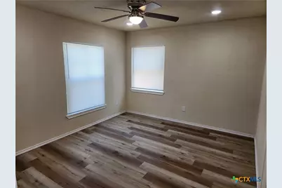 1817 E Barton Avenue, Temple, TX 76501 - Photo 6