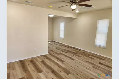 1817 E Barton Avenue, Temple, TX 76501 - Photo 2