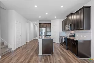 724 Clara Park, New Braunfels, TX 78130 - Photo 6