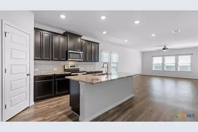 724 Clara Park, New Braunfels, TX 78130 - Photo 10