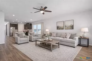 724 Clara Park, New Braunfels, TX 78130 - Photo 4