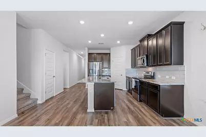 724 Clara Park, New Braunfels, TX 78130 - Photo 10