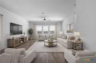 724 Clara Park, New Braunfels, TX 78130 - Photo 2