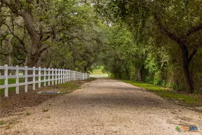 7209 US Highway 87, Cuero, TX 77954 - Photo 6