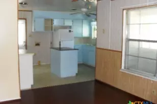 910 San Antonio St, Killeen, TX 76541 - Photo 2