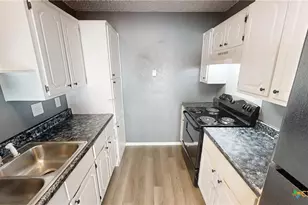 2107 Creekwood Dr, Killeen, TX 76543 - Photo 8