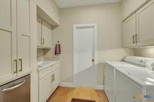 8 Trophy Ln, New Braunfels, TX 78132 - Photo 28