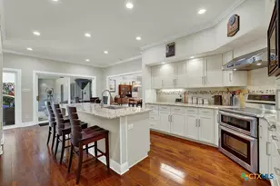 8 Trophy Ln, New Braunfels, TX 78132 - Photo 18