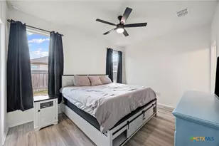 222 Summit Dr, Lockhart, TX 78644 - Photo 14