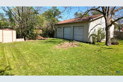 2131 Mountainview Drive, Waco, TX 76710 - Photo 2