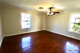 2131 Mountainview Dr, Waco, TX 76710 - Photo 16