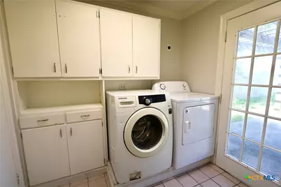 2131 Mountainview Drive, Waco, TX 76710 - Photo 14