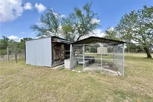 259 Hambleton Rd, Victoria, TX 77905 - Photo 34