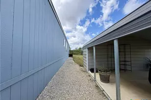 259 Hambleton Rd, Victoria, TX 77905 - Photo 6