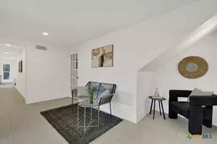 810 N Loop St, San Marcos, TX 78666 - Photo 26
