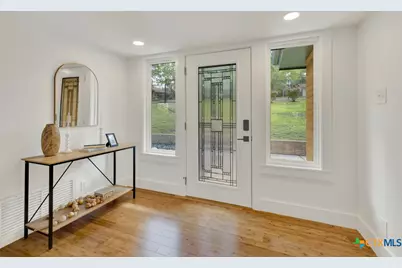 810 N Loop Street, San Marcos, TX 78666 - Photo 12