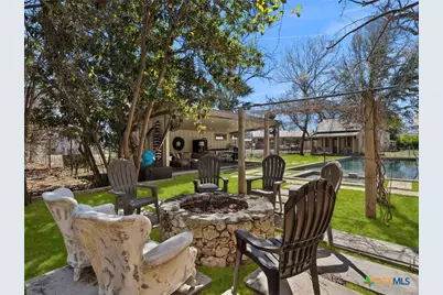 372 Magazine Avenue, New Braunfels, TX 78130 - Photo 32