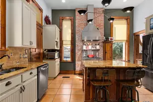 372 Magazine Ave, New Braunfels, TX 78130 - Photo 16